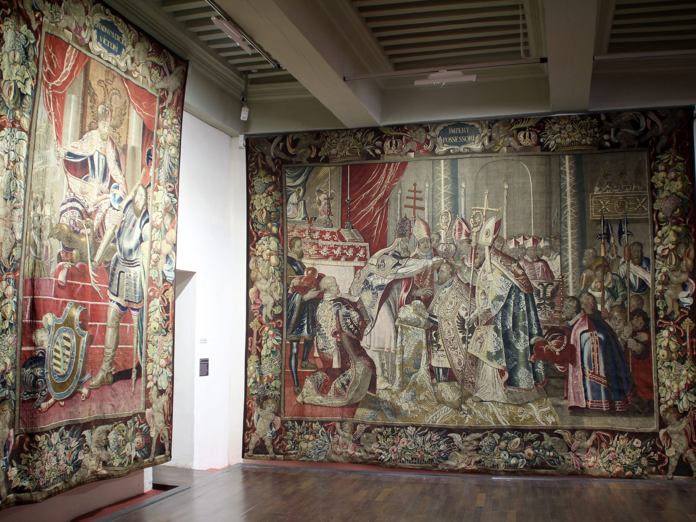 Salle de la Tenture, Musée du Temps de Besançon